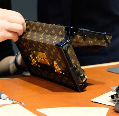 how much do louis vuitton artisans make